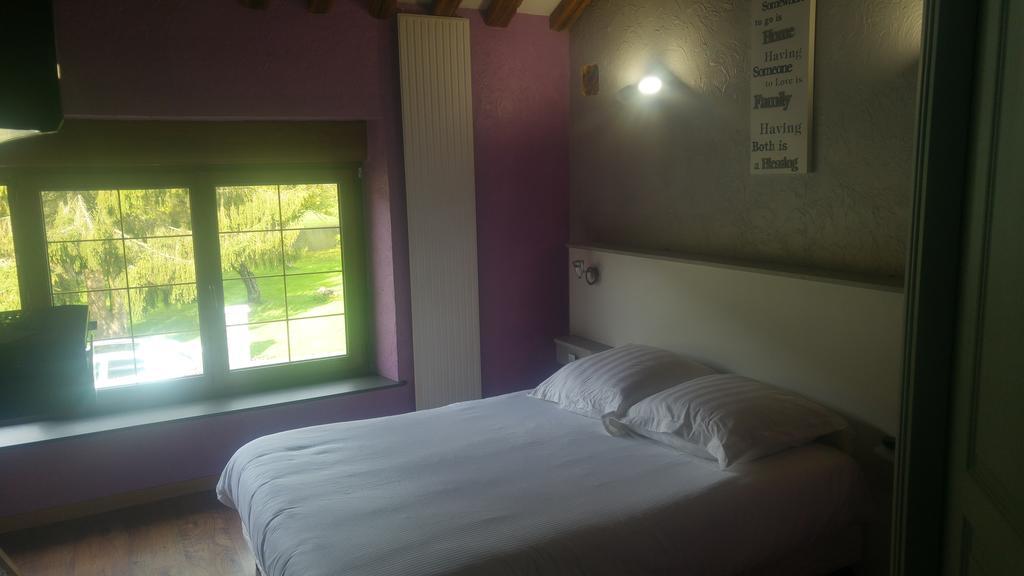 Le Point De Chute Hotel Tournavaux Esterno foto