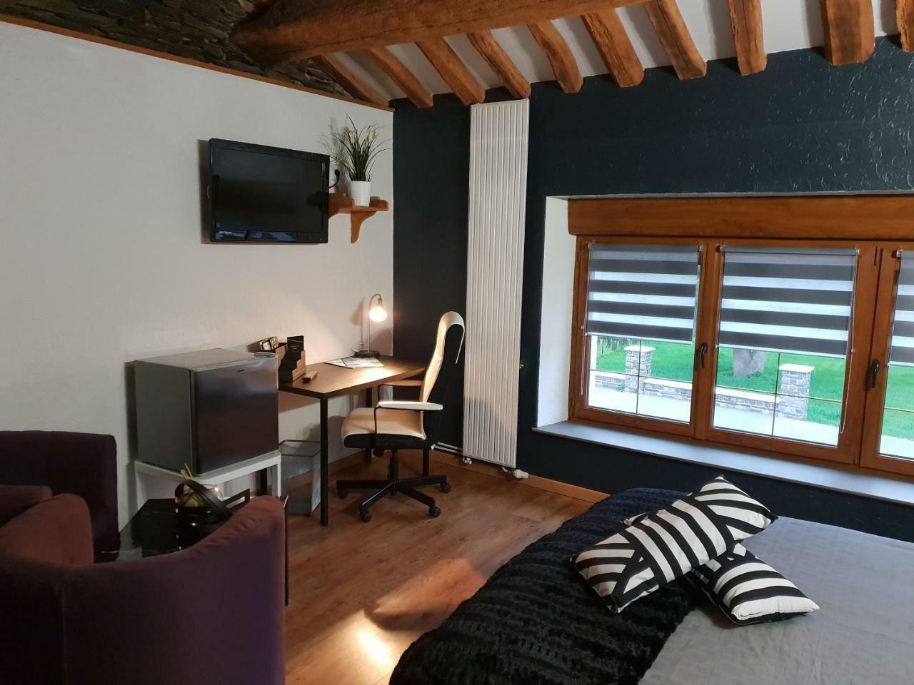 Le Point De Chute Hotel Tournavaux Esterno foto